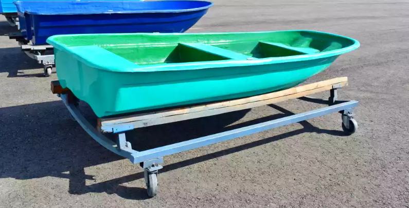 Стеклопластиковая лодка Старт (тримаран) в Мытищах
