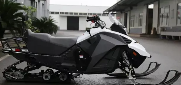 Снегоход ULAR 220 в Мытищах