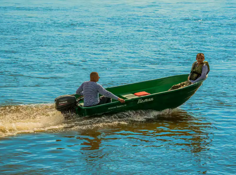 Стеклопластиковая лодка Neman-340 (тримаран) в Мытищах