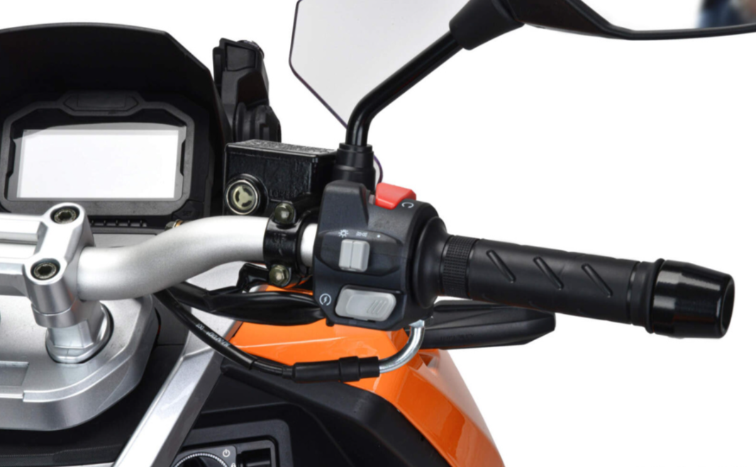 Скутер MOTOLAND (МОТОЛЕНД) T-MAX 150 в Мытищах