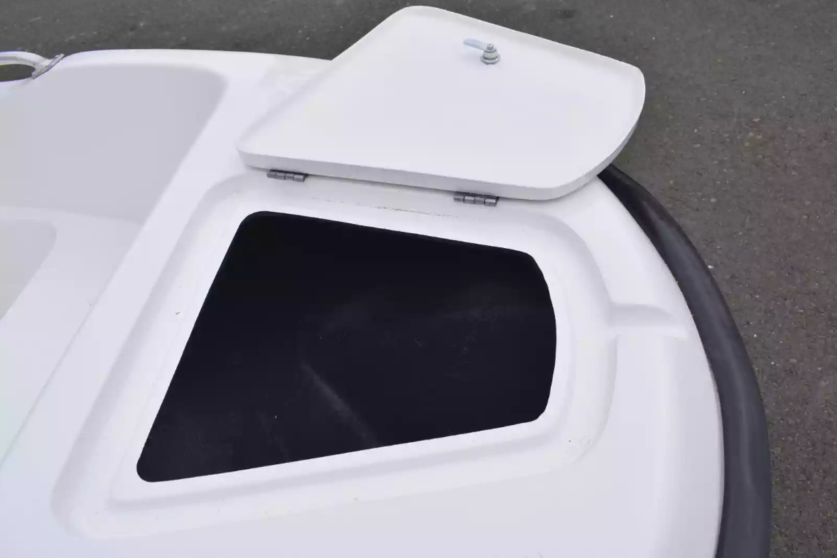 Стеклопластиковая лодка Пингвин New (тримаран) в Мытищах