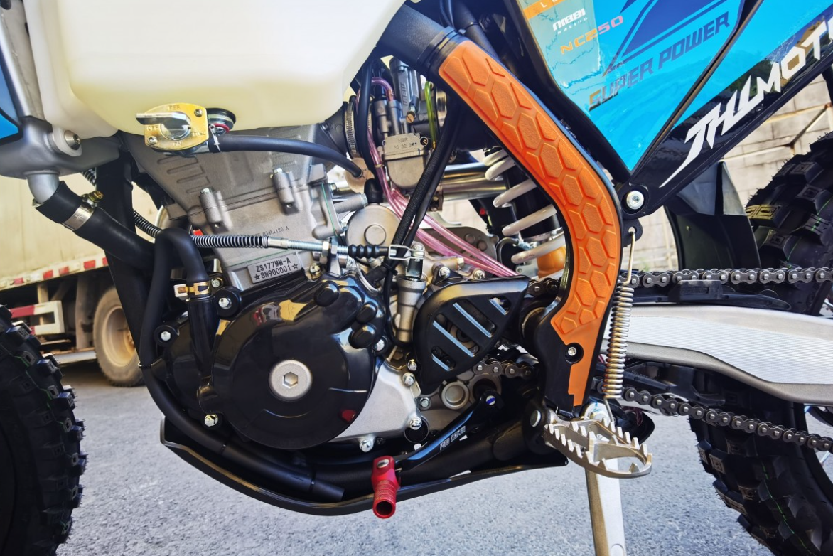 Мотоцикл JHLMOTO JHL Z7 NC250S (177MM-A) в Мытищах