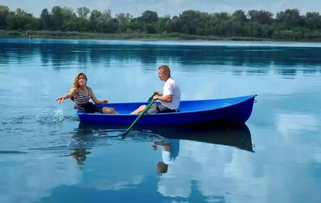 Стеклопластиковая лодка Дельфин в Мытищах