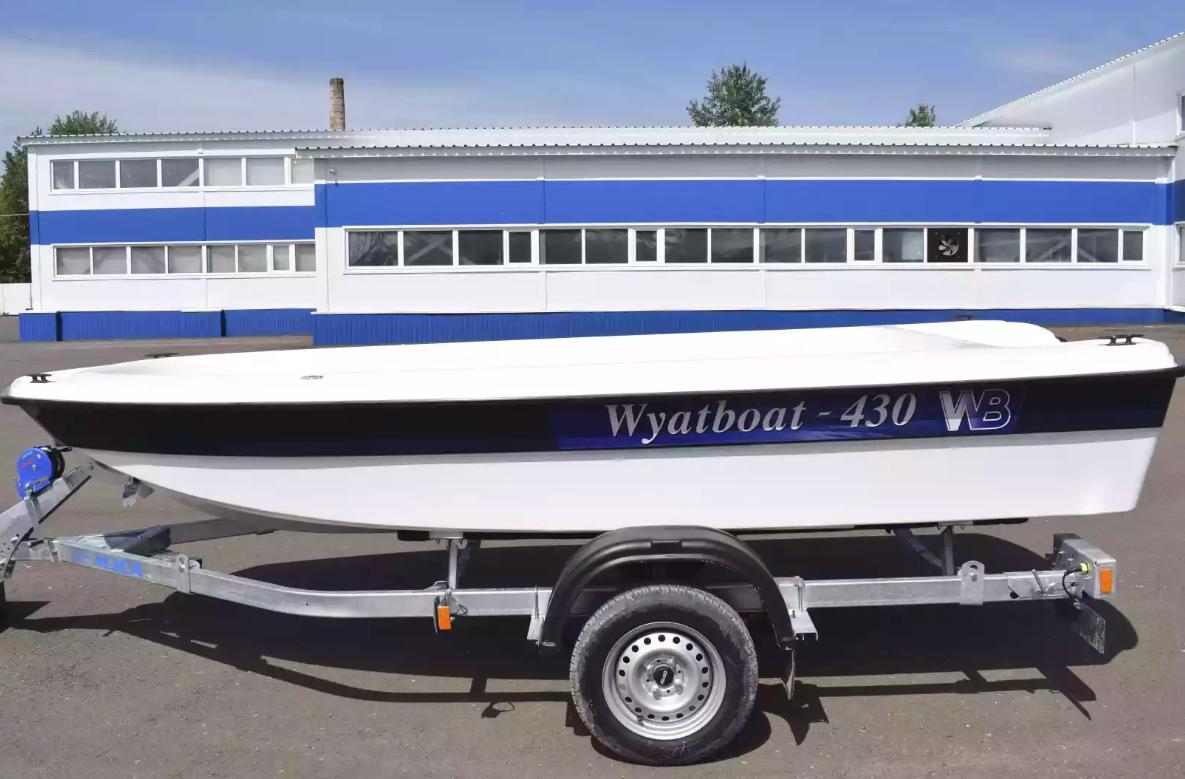 Стеклопластиковая лодка Wyatboat 430 тримаран в Мытищах