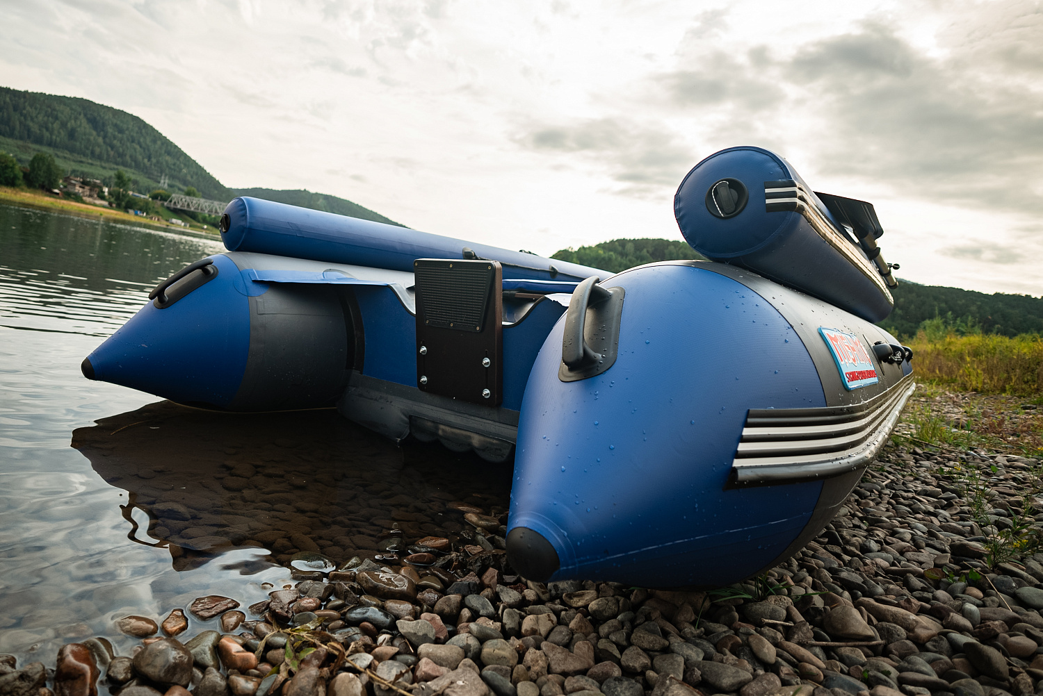 Лодка MISHIMO RIVER FJET PRO 430  под водомет в Мытищах