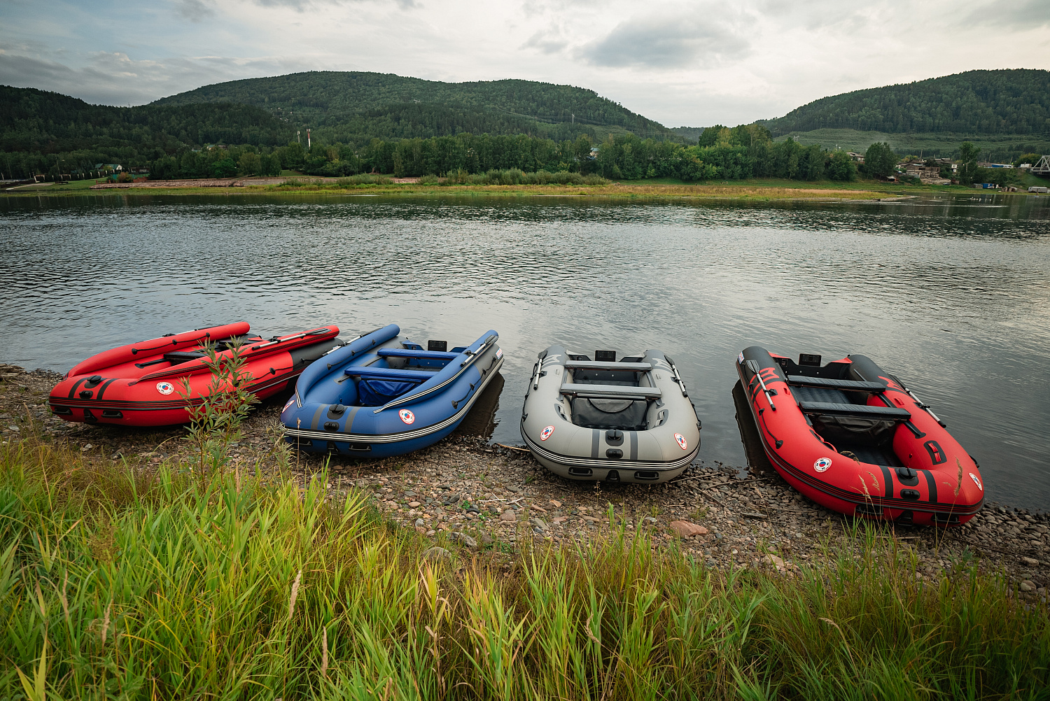 Лодка MISHIMO RIVER FJET PRO 430  под водомет в Мытищах