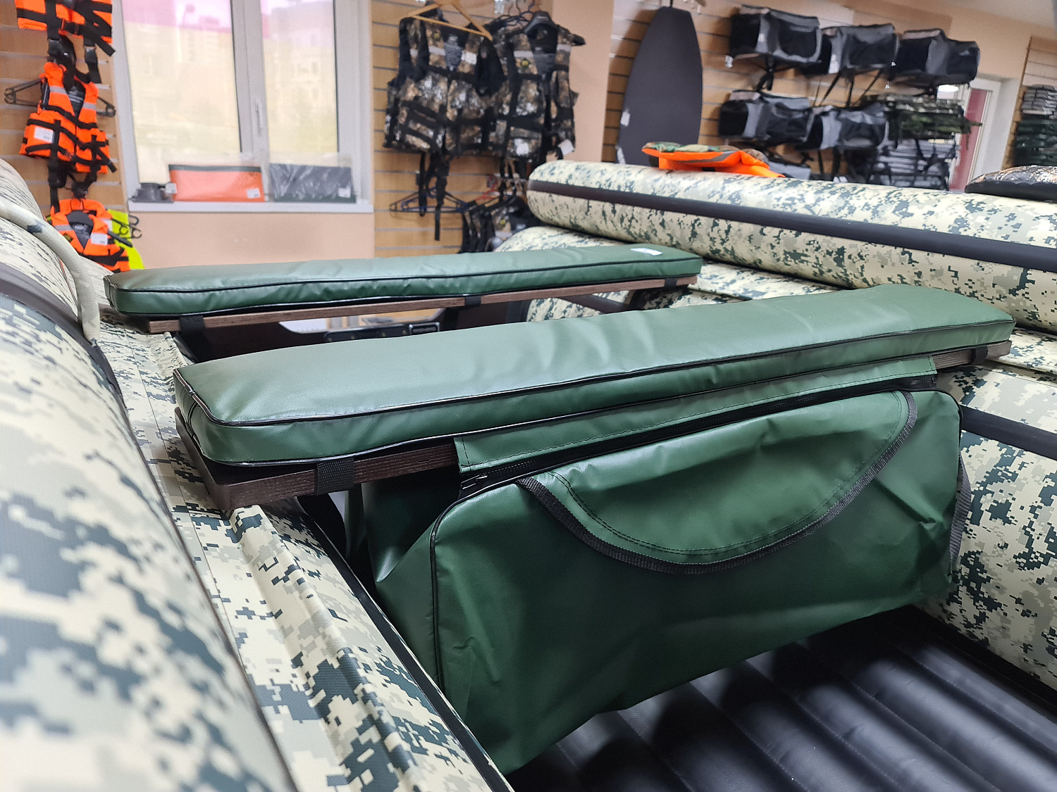 КОМПЛЕКТ МЯГКИХ НАКЛАДОК С СУМКОЙ ДЛЯ ЛОДОК 110Х20 ЗЕЛЕНЫЙ в Мытищах